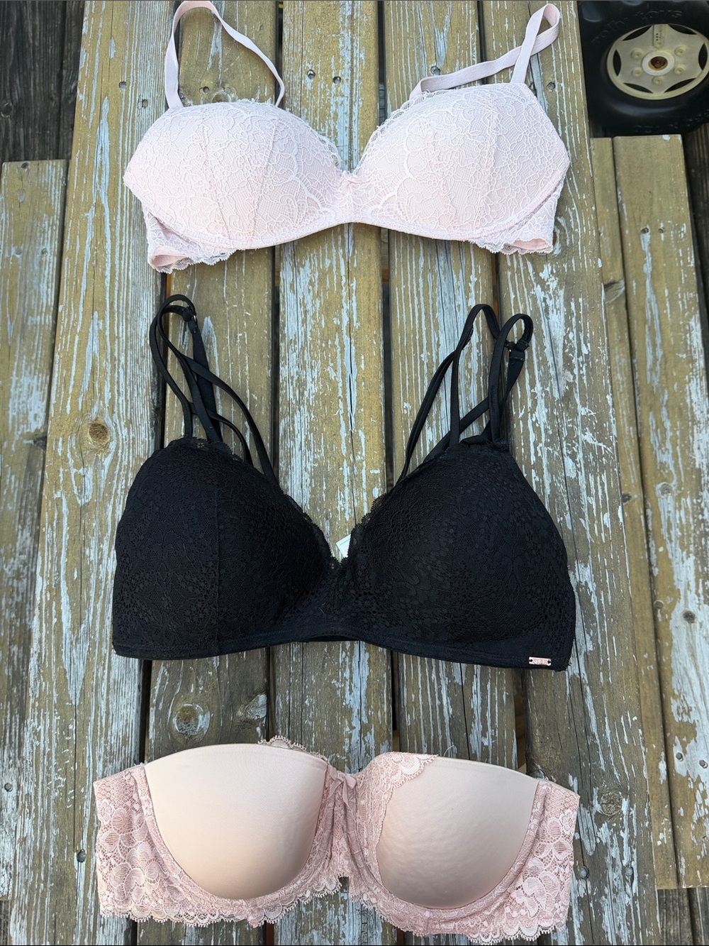 Victoria's Secret 36C Lace Push-Up Bras in Light Pink & Black - Trio
